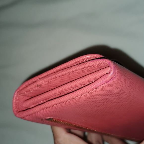 PRADA Pink Saffiano Leather wallet.....very good condition. Final sale! - Picture 8 of 10